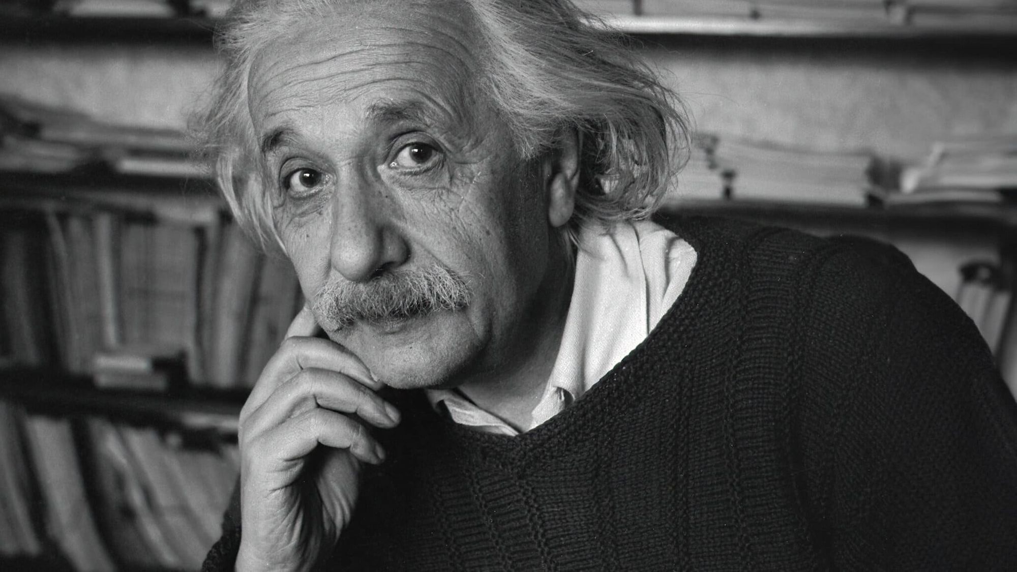Einstein și bomba